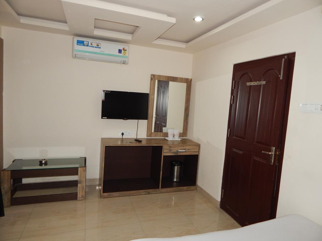 Breeze Hotel Siliguri Eksteriør bilde