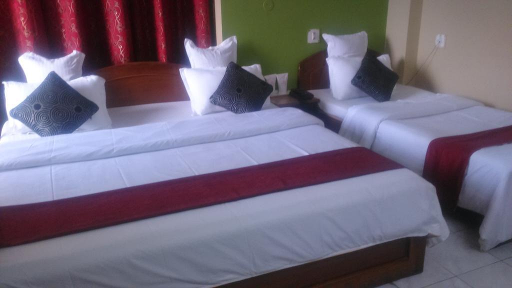 Breeze Hotel Siliguri Rom bilde