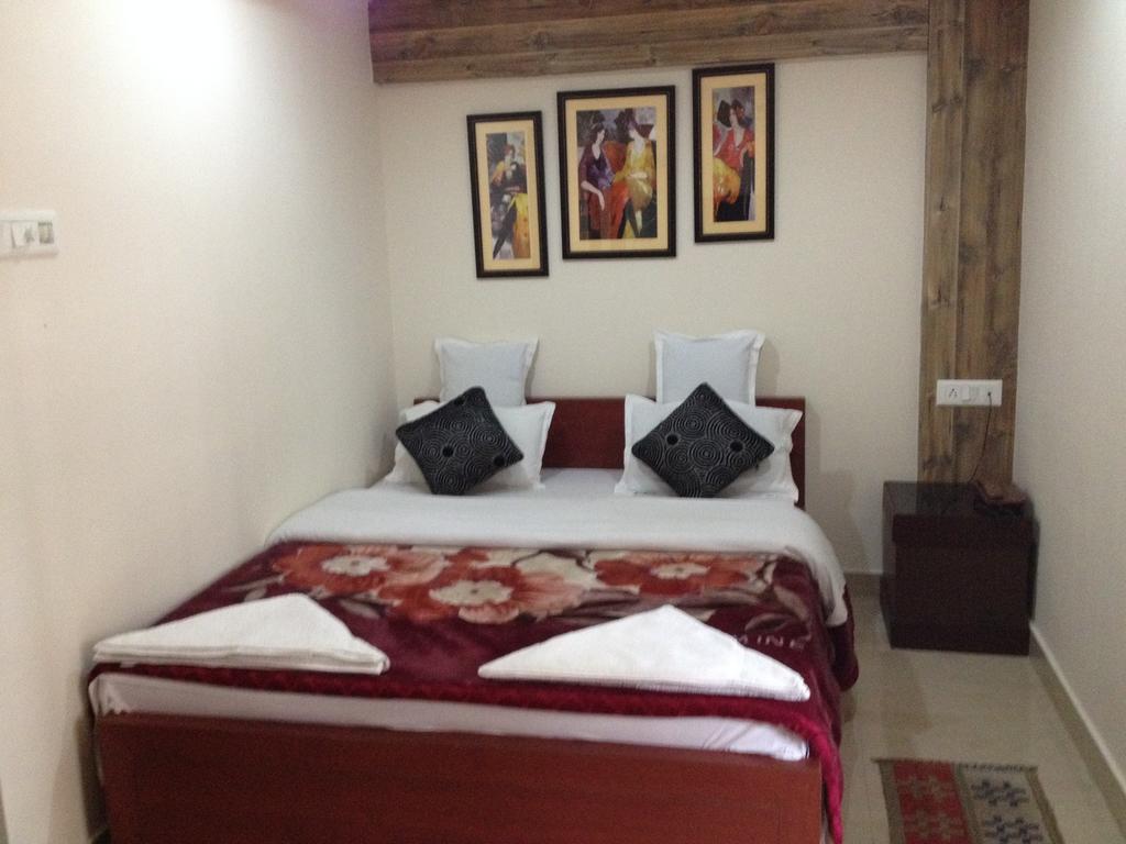 Breeze Hotel Siliguri Rom bilde