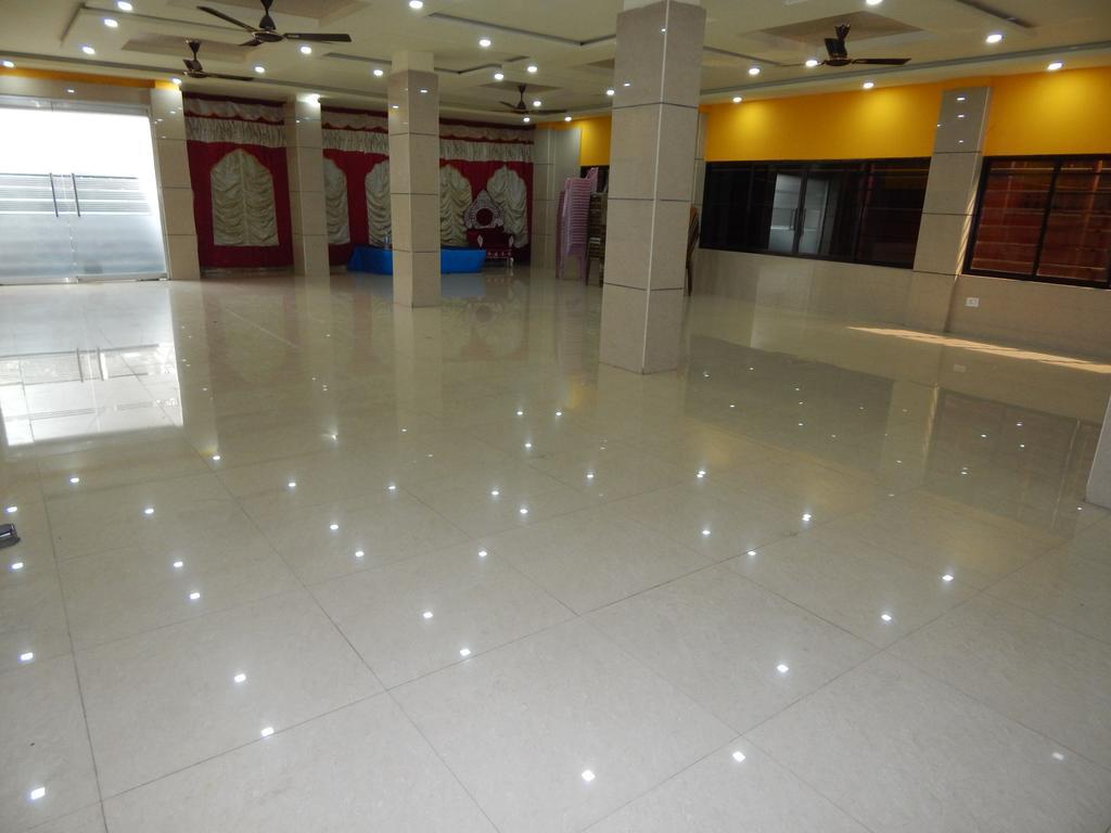 Breeze Hotel Siliguri Eksteriør bilde